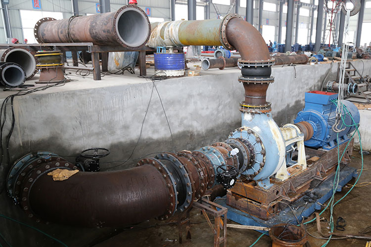 DN350的UHB-ZK水泵正在測試中