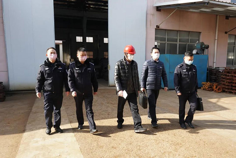 市公安局相關部門到宙斯泵業(yè)走訪