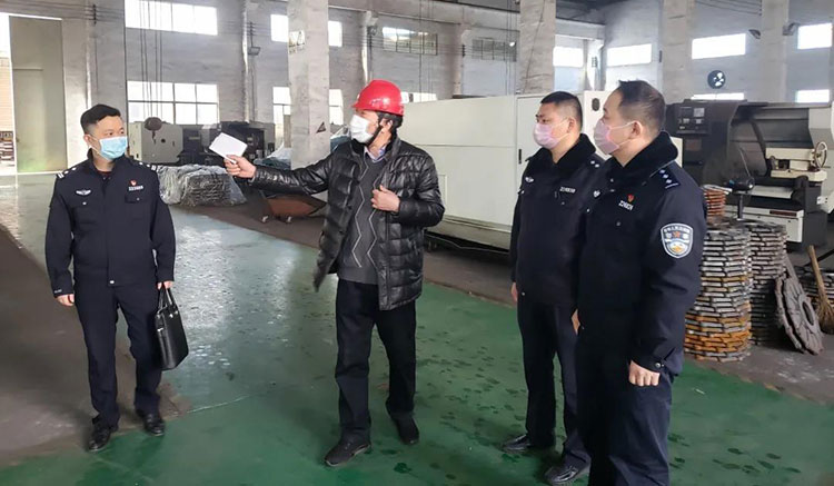 市公安局相關部門到宙斯泵業(yè)走訪