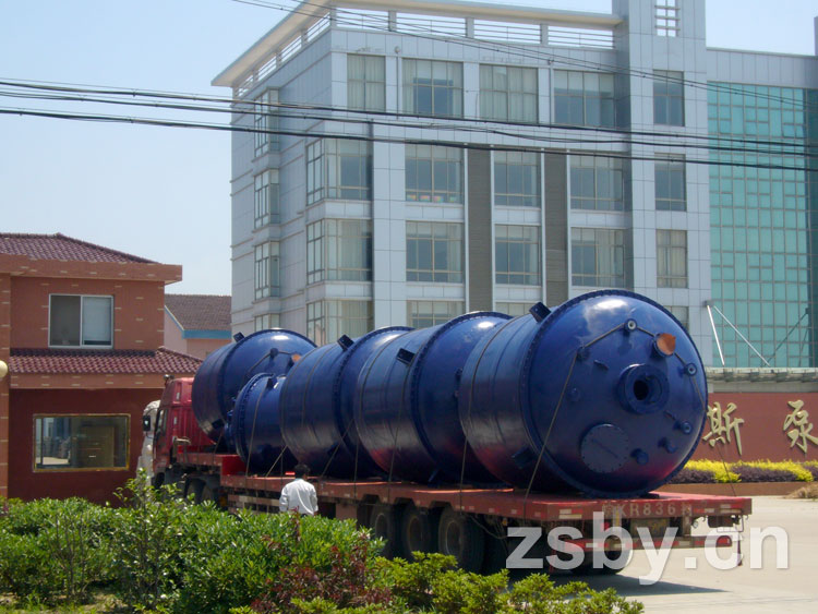 宙斯泵業(yè)襯塑容器產(chǎn)品發(fā)運(yùn)